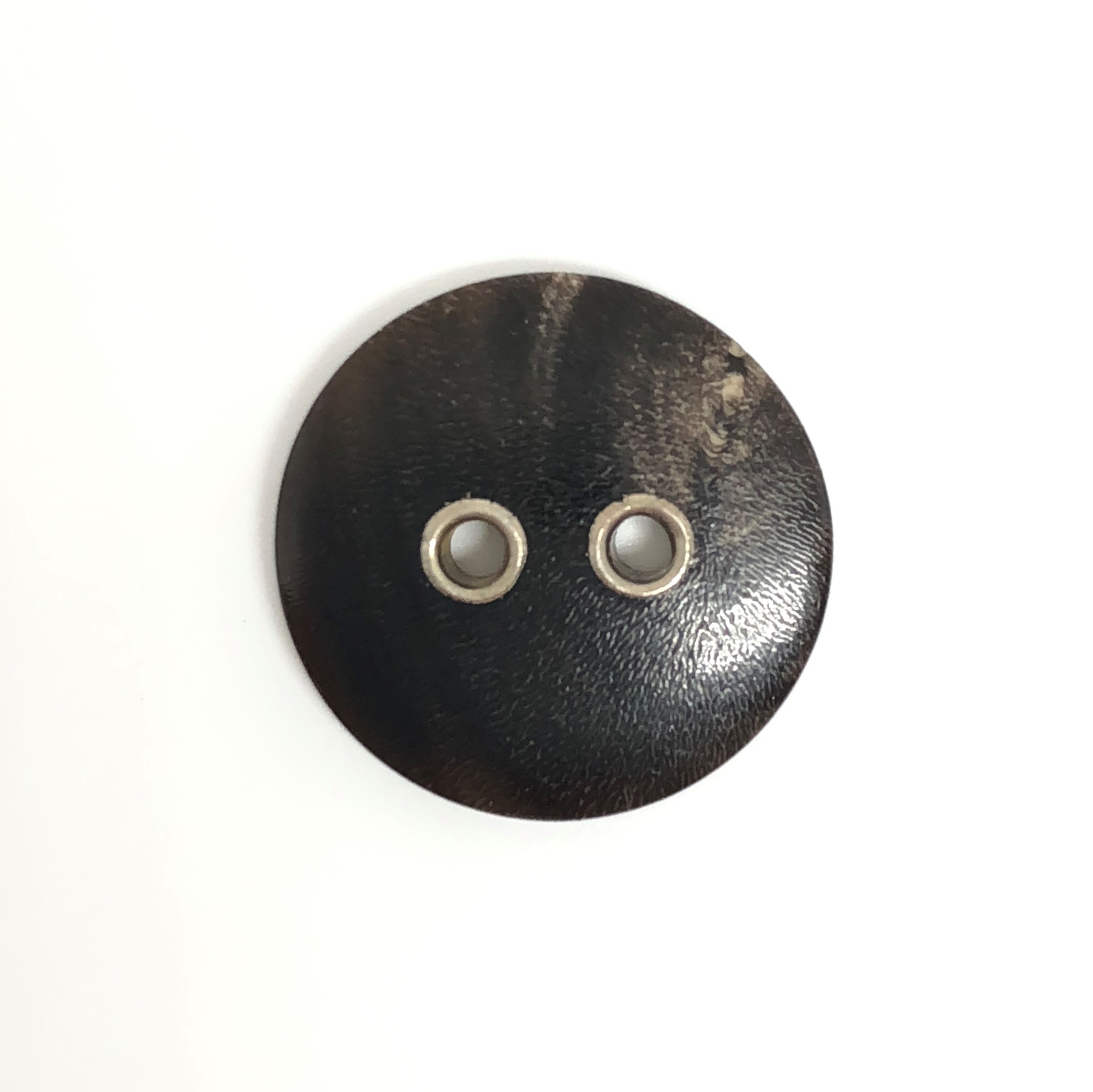 TGH1005 獨特的水牛氣眼扣環[鈕扣] Okura商事