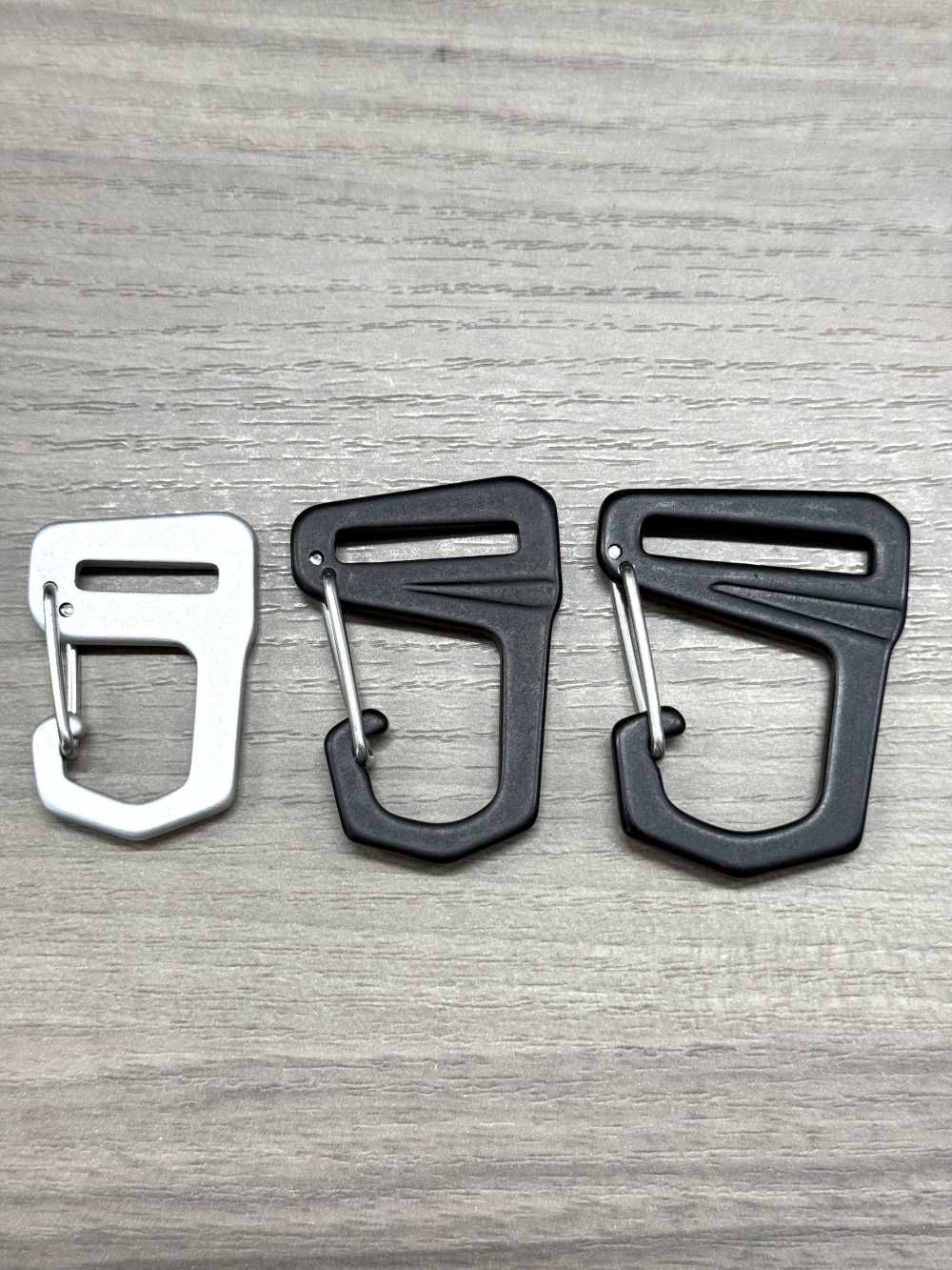 HH046 [扣和鉤子]