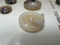 OPU312 水牛角四孔樹脂紐扣[羈扣] Osaka Plastic Industries（DAIYA BUTTON） 更多照片